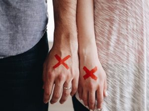 Amizade e relacionamento impactam diretamente nas suas finanças